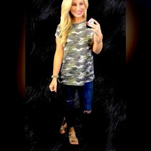 Camo Comeback top